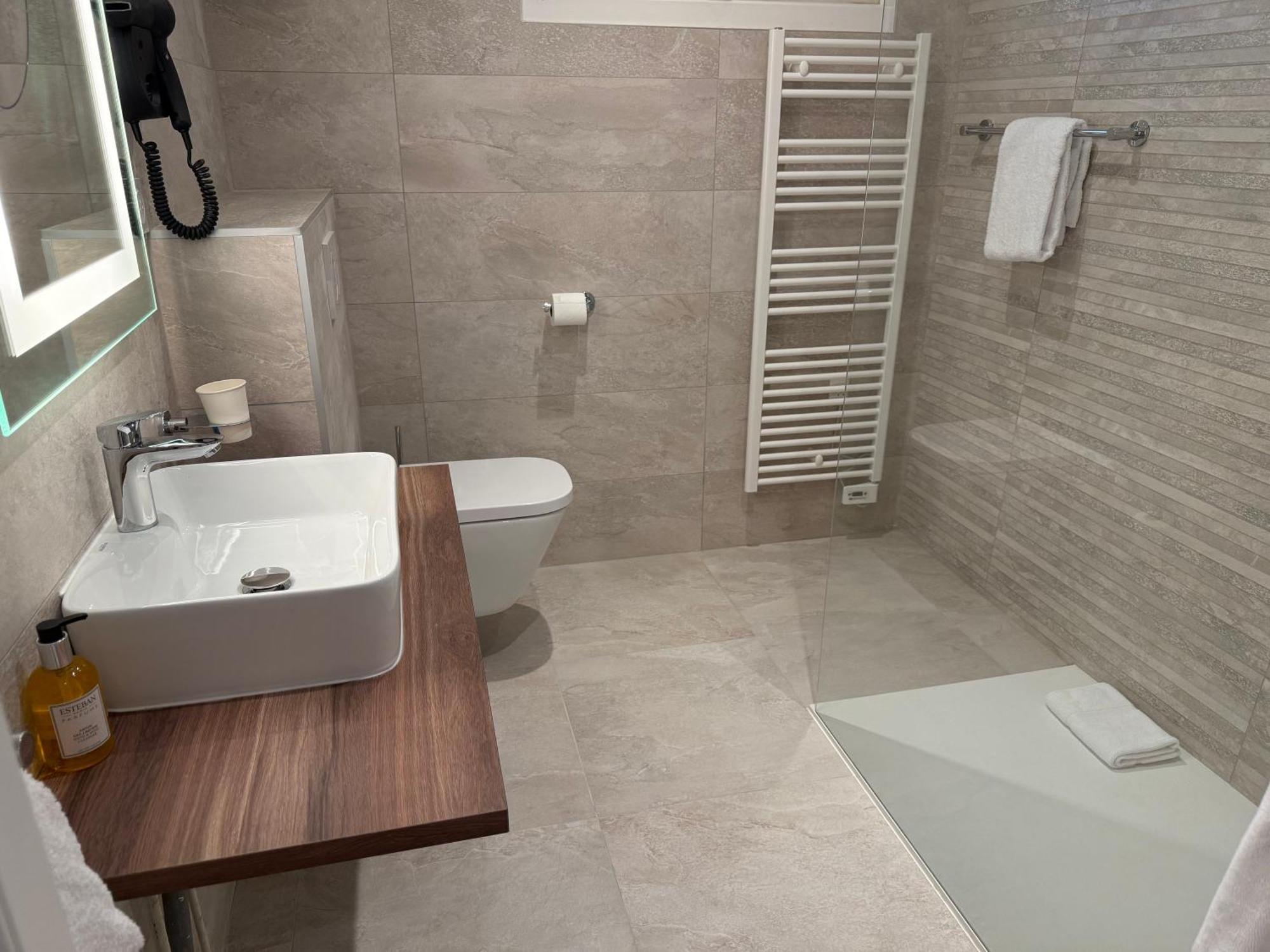 Logis Hotel Le Petit Casset La Boisse Ngoại thất bức ảnh