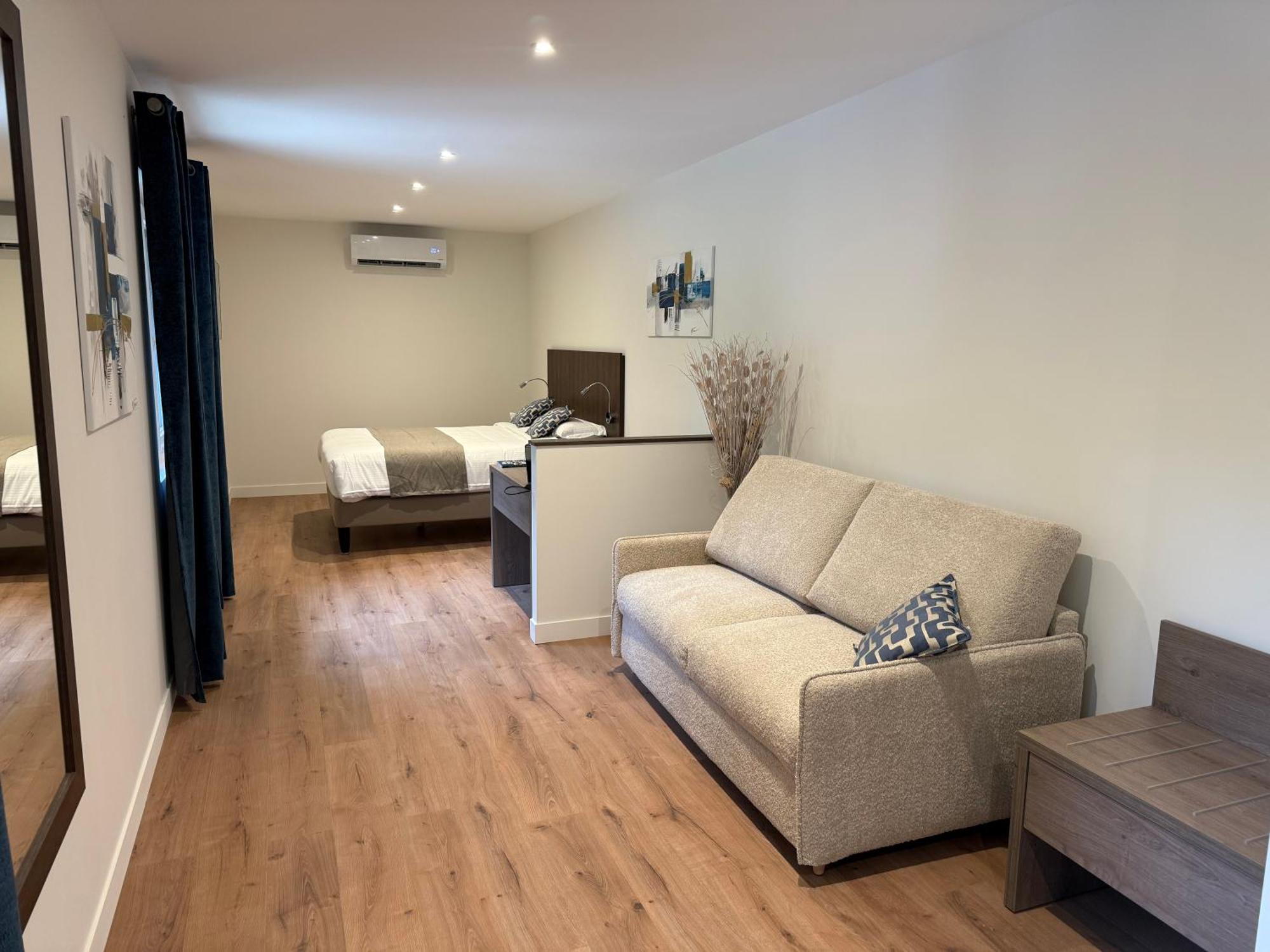 Logis Hotel Le Petit Casset La Boisse Ngoại thất bức ảnh