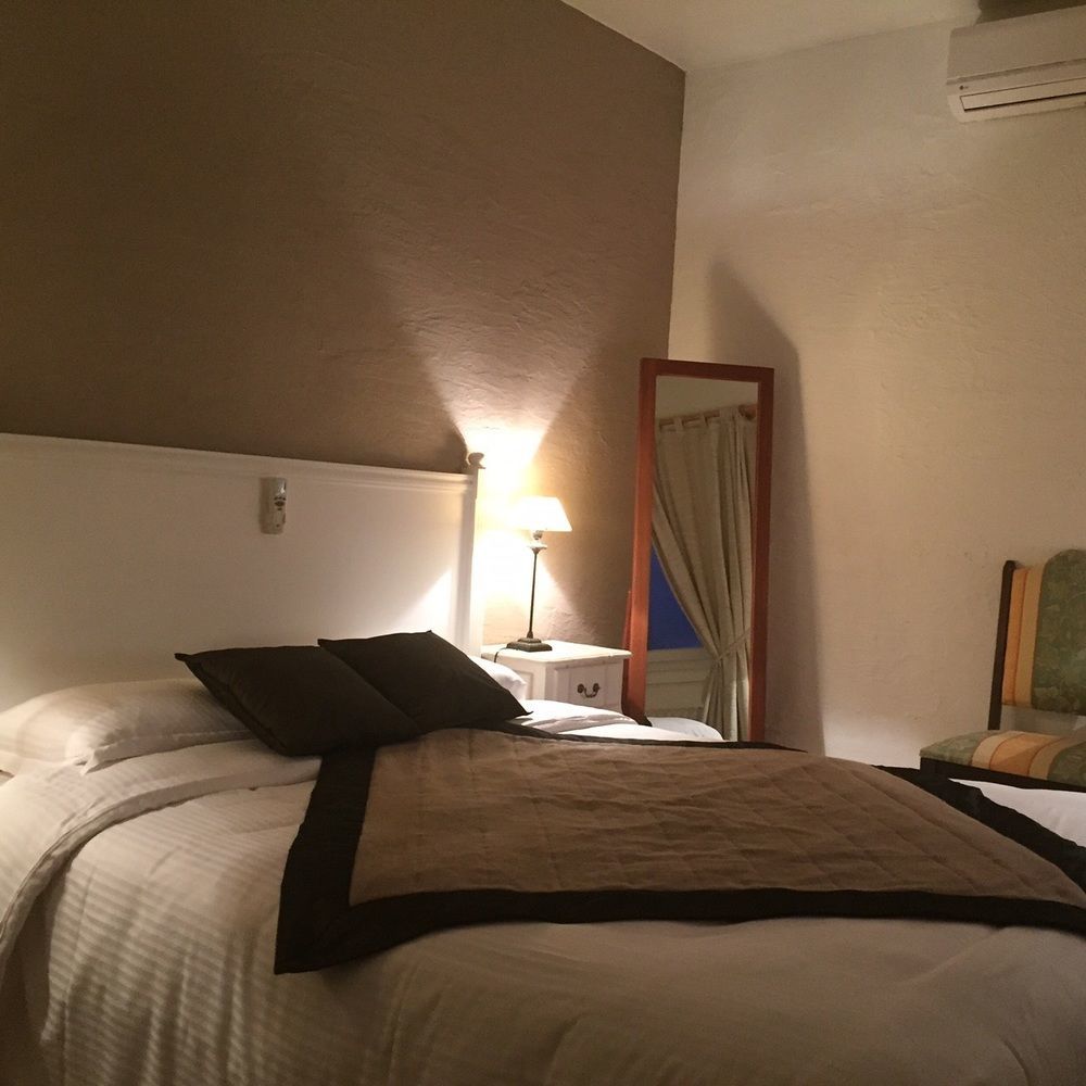Logis Hotel Le Petit Casset La Boisse Ngoại thất bức ảnh